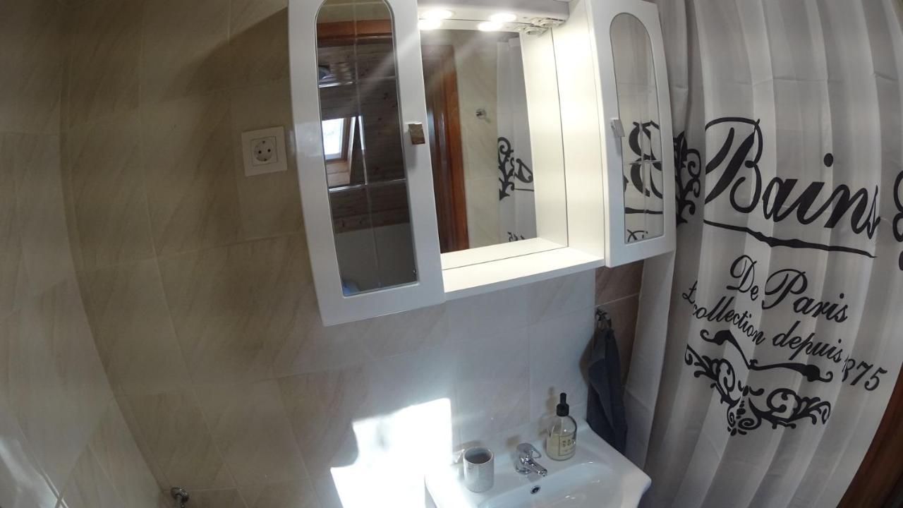 Black & White Apartments - White إغير المظهر الخارجي الصورة